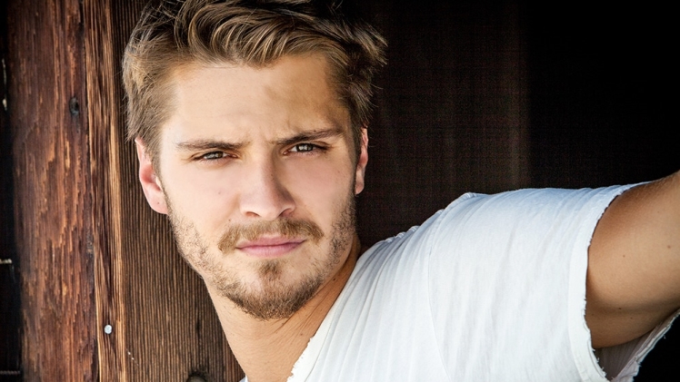 Luke Grimes Biography, Wiki, Height, Age, Net Worth